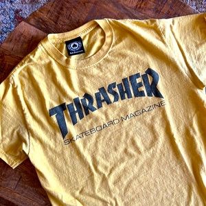 Thrasher skateboard magazine golden yellow t-shirt with black aui